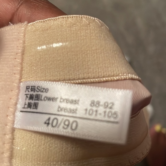 Three bras. - Picture 8 of 8